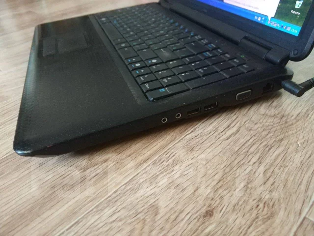Asus K50C. 15.6", 1,2����, ��� 3072 ��, ���� 250���, WiFi: 1, Bluetooth: 1, ����������� �� 4��. ����