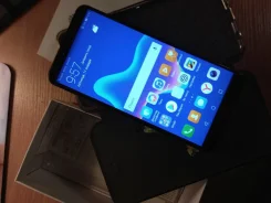 Huawei Y9. ����� ����