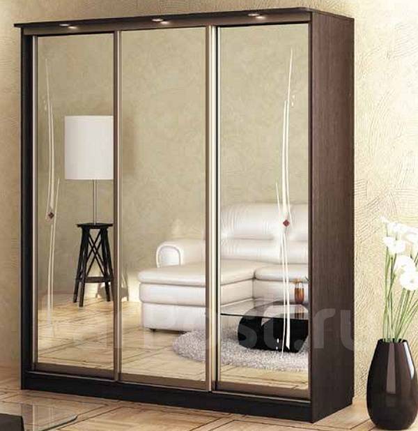 Сборка и изготовление кухонных гарнитуров, шкафов купе в Хабаровске