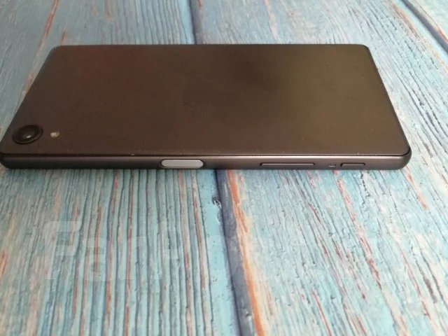 Sony Xperia X. �/�, ������, 3G, 4G LTE, NFC ����