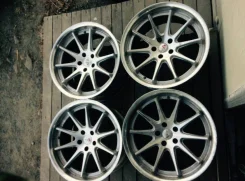Varrstoen. 9.5x19", 5x112, ET13, �� 61,5���. ����