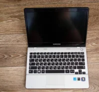 Samsung 305U1A