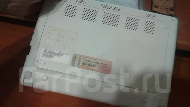 Acer Aspire One D270-268ws. 10.1", 1,7����, ��� 2048 ��, ���� 320���, WiFi: 1, Bluetooth: 1, ����������� �� 6��. ����