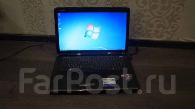 Asus K70AB. 17.3", 2,2����, ��� 3072 ��, ���� 250���, WiFi: 1, Bluetooth: 1, ����������� �� 1��. ����