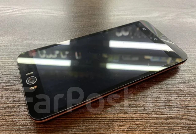 Asus ZenFone Selfie. �/�, ������� ����