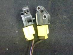 Датчик airbag. Audi A6 allroad quattro, 4FH Audi S6, 4F2, 4F5 Audi RS6, 4F2, 4F5 Audi A6, 4F2, 4F2/C6, 4F5, 4F5/C6 Двигатели: ASB, AUK, BNG, BPP, BSG...