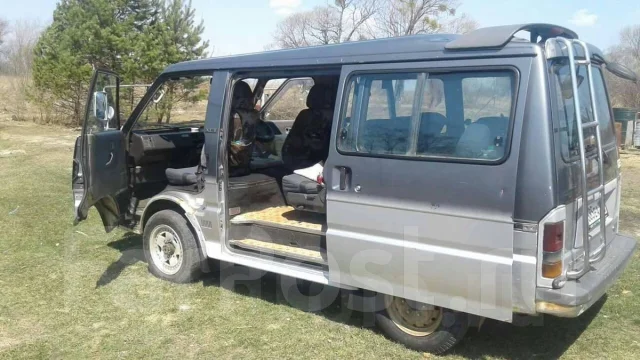 Ford Spectron ����