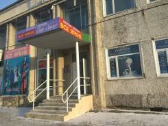 Сдаётся помещение. 88 кв. м., улица Ломоносова 70, р-н Новый торговый. Дом снаружи