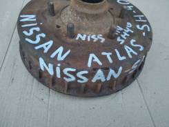 Ступица. Nissan Atlas, SH40 Двигатель FD35