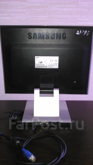 Samsung. 15" ����