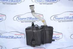 Бачок стеклоомывателя. Toyota Crown, GBS12 Toyota Mark II, GX100, GX105, GX90, JZX100, JZX101, JZX105, JZX90, JZX90E, JZX91, JZX91E, JZX93, LX100, LX9...