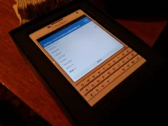 BlackBerry Passport. �/�, �����, 3G, 4G LTE, NFC ����