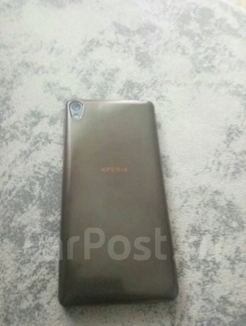Sony Xperia E5. �/�, ������, 4G LTE, NFC ����