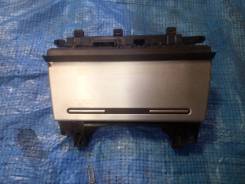 Пепельница. Seat Exeo, 3R2, 3R5 Audi A4, 8E2, 8E5, 8EC, 8ED, 8H7, 8HE Audi S4, 8E2, 8E5, 8EC, 8ED, 8H7, 8HE Audi RS4, 8HE Двигатели: ALZ, BWE, AKE, AL...