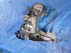 Кронштейн опоры двигателя. Volkswagen Passat, 3B2, 3B3, 3B5, 3B6 Audi A4, 8E2, 8E5 Audi S4, 8E2, 8E5 Двигатели: 1Z, ACK, ADP, ADR, AEB, AEG, AFB, AFH...