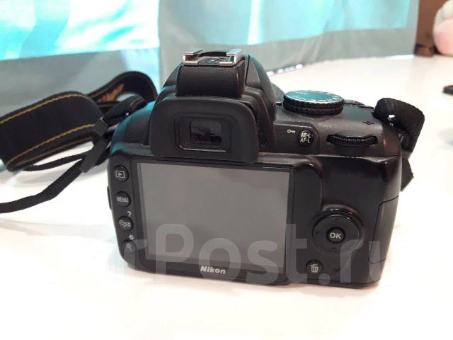 Nikon D3000. 10 - 14.9 �� ����