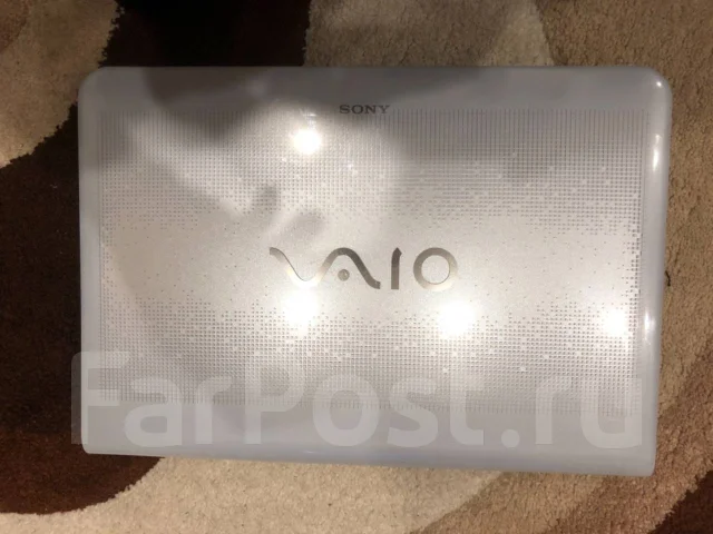 Sony VAIO VPC-EA1S1R. 14", ���� 500���, WiFi: 1, Bluetooth: 1, ����������� �� 11��. ����