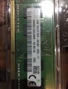 SO-DIMM DDR4.