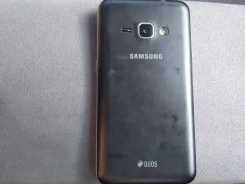 Samsung Galaxy J1. �/�, 8 ��, ������, 3G, 4G LTE, Dual-SIM ����