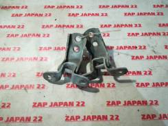 Крепление двери. Lexus: HS250h, IS200, NX200t, ES300h, CT200h, RX450h, ES250, IS300, RX270, ES200, GS250, NX300h, IS200t, IS F, IS250, GS450h, IS200d...