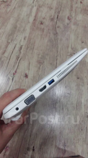 Asus X200MA. 11.6", 2,2����, ��� 4 ��, ���� 320���, WiFi: 1, Bluetooth: 1, ����������� �� 4��. ����