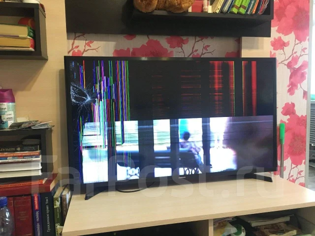 Samsung UE40J5200. LED ����