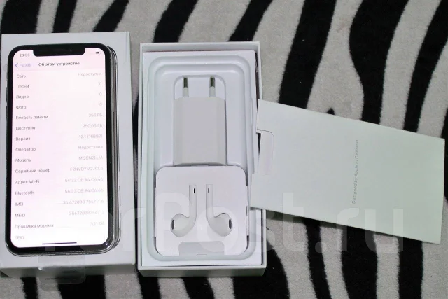 Apple iPhone X. �����, �����, 3G, 4G LTE, Dual-SIM ����