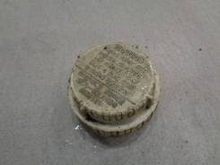 Крышка бачка тормозной жидкости Mitsubishi Galant EA 1997-2003 Номер OEM MB895999