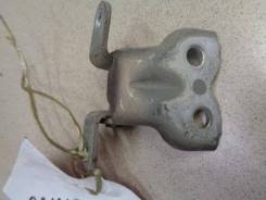 Петля двери задней правой нижняя Toyota Avensis 2 2003-2008