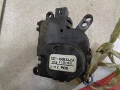 Моторчик заслонки отопителя Ford Focus 2 2008-2011 Номер OEM 1144030 1S7H19B634CA