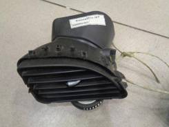 Дефлектор воздушный левый Renault Megane 3 2009-2016 Номер OEM 687610710R
