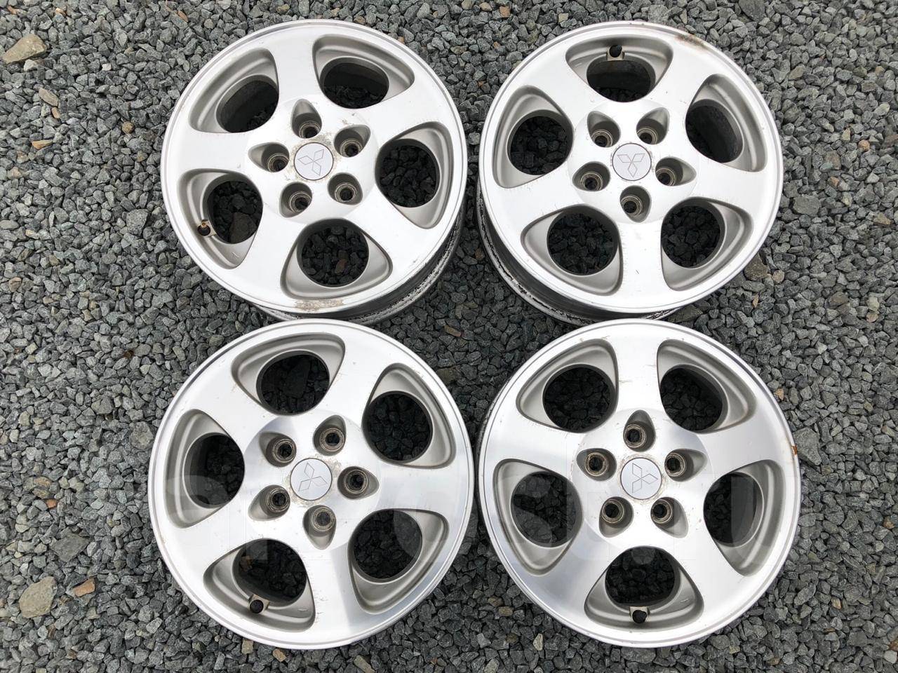 R16 114.3. Диски Mitsubishi r16. Диски r16 5x114.3 Mitsubishi. Литой диск Митсубиси r16 5х114.3. Диски Митсубиси 5*114.