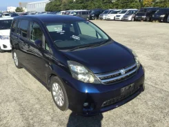 Toyota Isis. ANM10, 1AZFAE ����