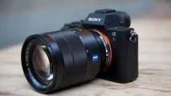 Sony Alpha ILCE-7S. 20 � ����� ��, ���: 14� � ����� ����