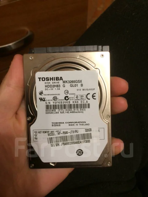 Samsung R580. ��� 4 ��, ���� 320���, WiFi: 1, Bluetooth: 1 ����