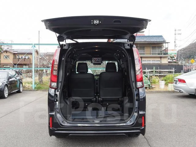 Toyota Esquire. ��������, ��������, 1.8 (99��.�.), ������. ��� ����� �� ������������ ����