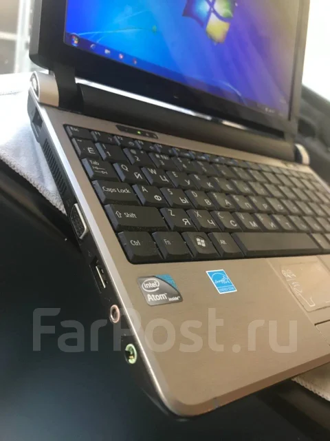 eMachines 250. 10.1", 1,6����, ��� 2048 ��, ���� 160���, WiFi: 1, ����������� �� 2��. ����