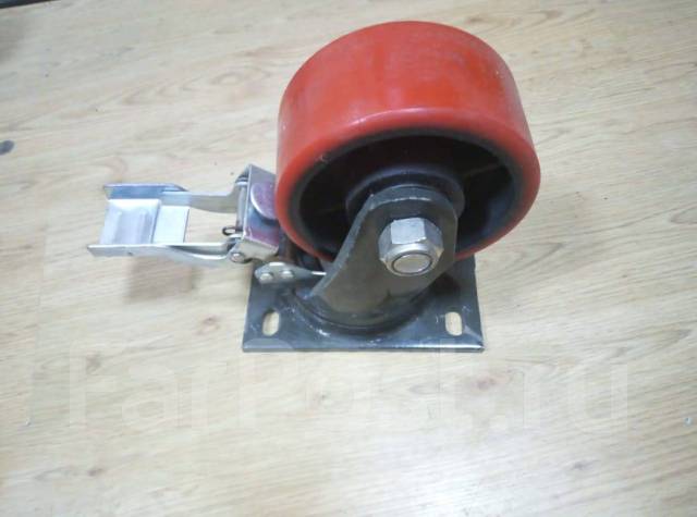 Колеса для грузовых тележек, новый, в наличии. Цена: 3 500₽ во Владивостоке