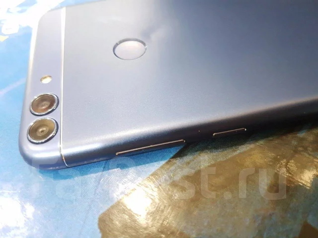 Huawei P Smart. �/�, �����, 4G LTE, Dual-SIM ����