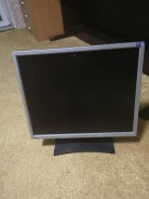 BenQ. 17" ����