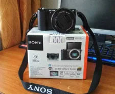 Sony Alpha ILCE-5000 Kit. 20 � ����� �� ����