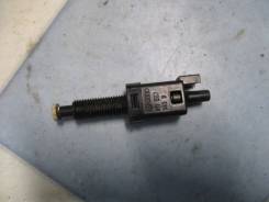 Датчик сцепления. Volkswagen: Caddy, Passat, Jetta, Scirocco, Sharan, Vento, Polo, Corrado, Transporter, Golf Seat: Ibiza, Inca, Cordoba, Alhambra, To...