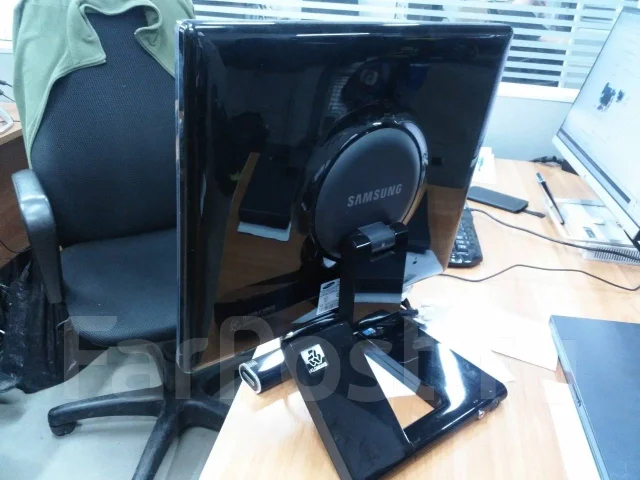 Samsung. 19" ����