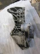 Кронштейн генератора. Renault: Megane, Kangoo, Logan, Scenic, Laguna, Twingo, Express, Clio, Pulse, Modus, Duster, Dokker, Latitude, Fluence, Wind Дви...