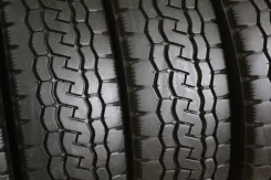 Bridgestone M810. �����������, �/�, ����� 5 % ����