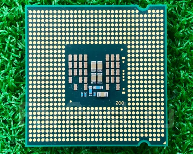 Intel Core 2 Quad Q9300 ����