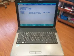 DNS Office. 14.1", ��� 2048 ��, ���� 500���, WiFi: 1, Bluetooth: 1, ����������� �� 2��. ����