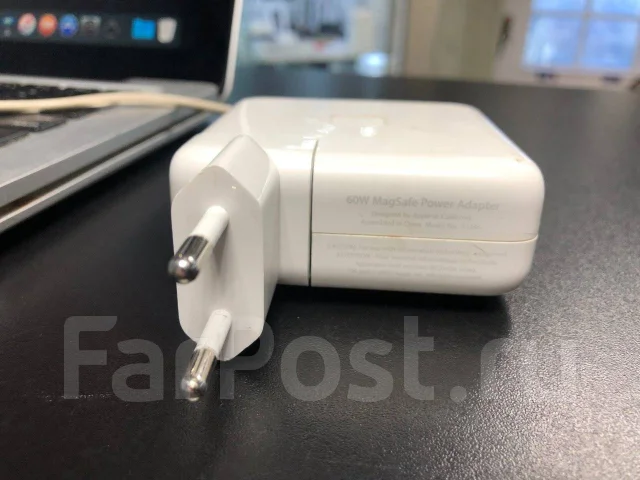 Apple MacBook Pro 13 2010 Mid. 13.3", 2,4����, ��� 8 ��, ���� 320���, WiFi: 1, Bluetooth: 1, ����������� �� 3��. ����