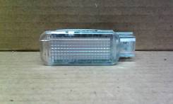 Светильник салона. Volkswagen: Caddy, Passat, Bora, Sharan, Beetle, Fox, Gol, Golf Seat Ibiza, 6L1 Seat Cordoba Seat Alhambra, 7V9 Seat Toledo, KG3 Au...