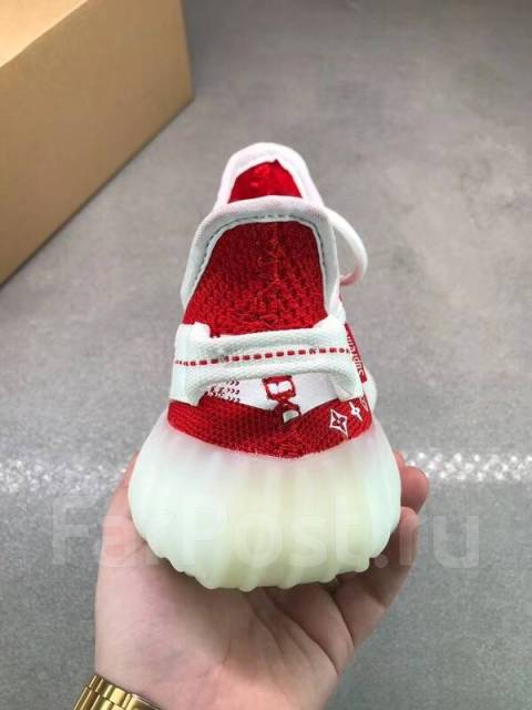 Yeezy clearance supreme lv